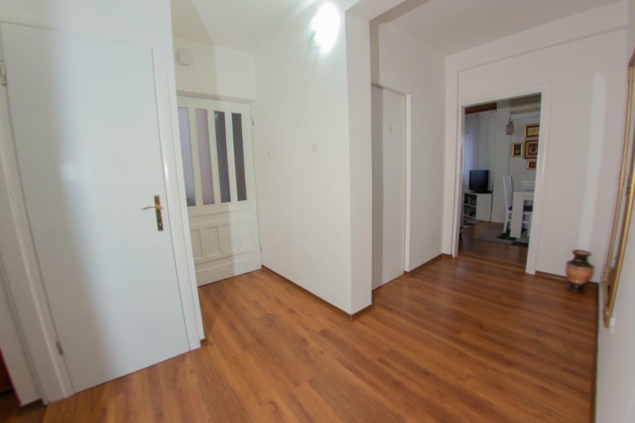 Apartmani Sunset Rogotin Exteriör bild